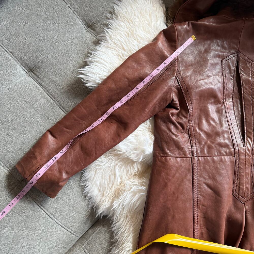 Vintage Brown Leather Coat with Fur Collar - Picture 3 of 15